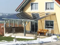 Glasadach-mit-Solarzellen
